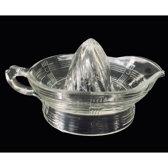 Vintage Hazel Atlas Juicer /Reamer Crystal Clear Glass Swirl Crisscross Pattern - Picture 3 of 5